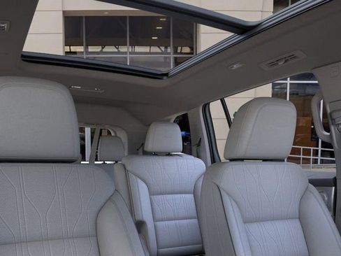 New 2026 Buick Enclave Avenir w/ Super Cruise Package image 24