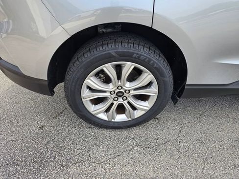 Used 2024 Ford Edge Titanium image 13