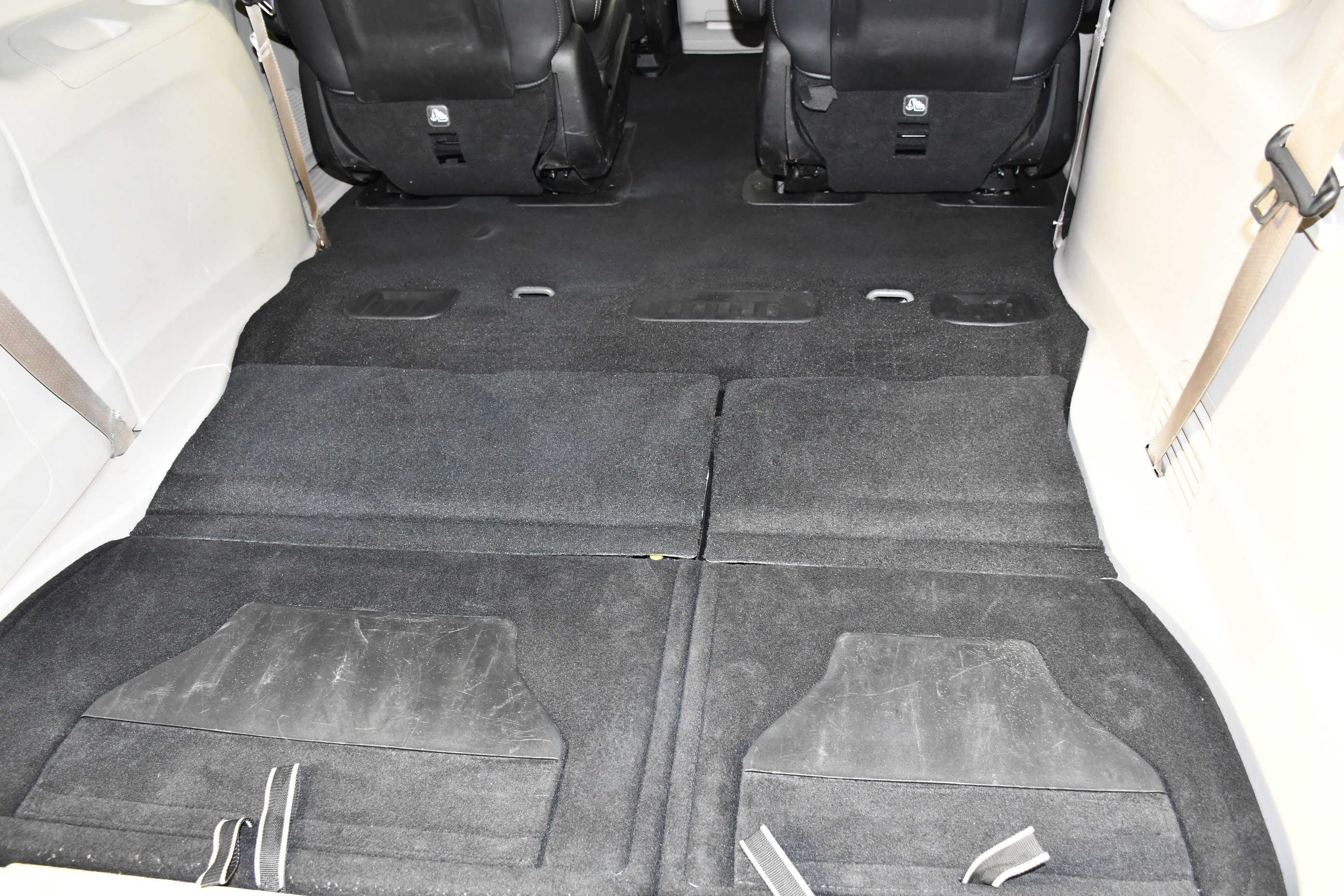 Used 2024 Chrysler Pacifica Limited FWD image 48