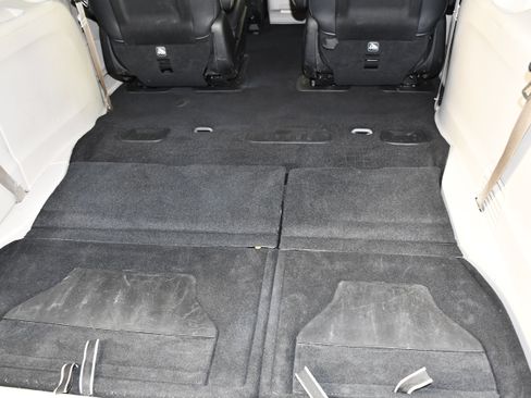 Used 2024 Chrysler Pacifica Limited FWD image 48