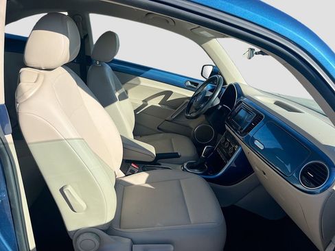Used 2019 Volkswagen Beetle 2.0T SE w/ SE Premium Package FWD image 28