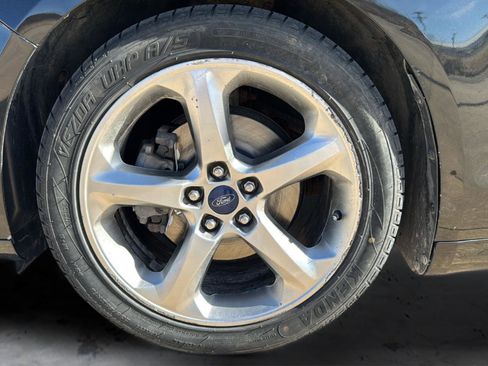 Used 2014 Ford Fusion SE w/ Equipment Group 201A image 25