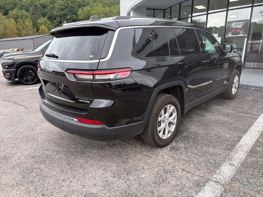 Used 2023 Jeep Grand Cherokee L Limited AWD/4WD image 3