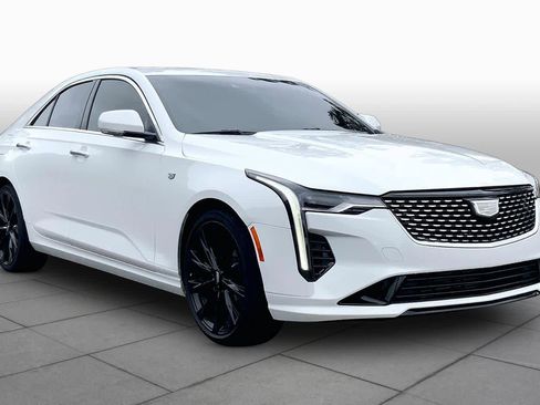 Used 2022 Cadillac CT4 Luxury w/ Sun And Sound Package RWD image 3