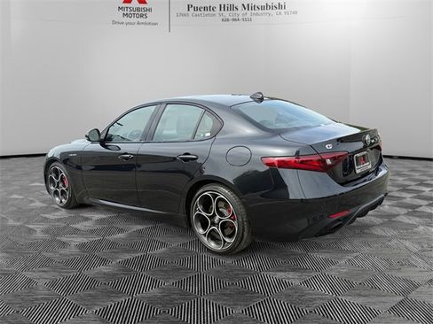 Used 2022 Alfa Romeo Giulia Veloce image 7
