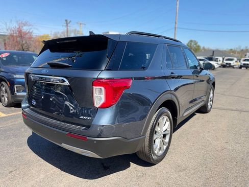 Used 2023 Ford Explorer XLT w/ Equipment Group 202A AWD/4WD image 6
