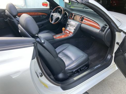 Used 2006 Lexus SC 430 Convertible image 17
