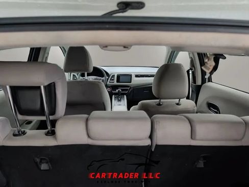 Used 2017 Honda HR-V EX image 11