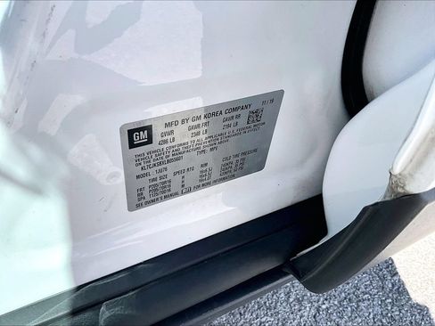 Used 2020 Chevrolet Trax LS FWD image 35