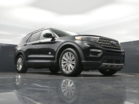 Used 2023 Ford Explorer King Ranch w/ Technology Package RWD image 45