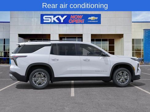 New 2026 Chevrolet Traverse LT image 5