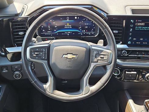 Used 2022 Chevrolet Silverado 1500 LT AWD/4WD image 21