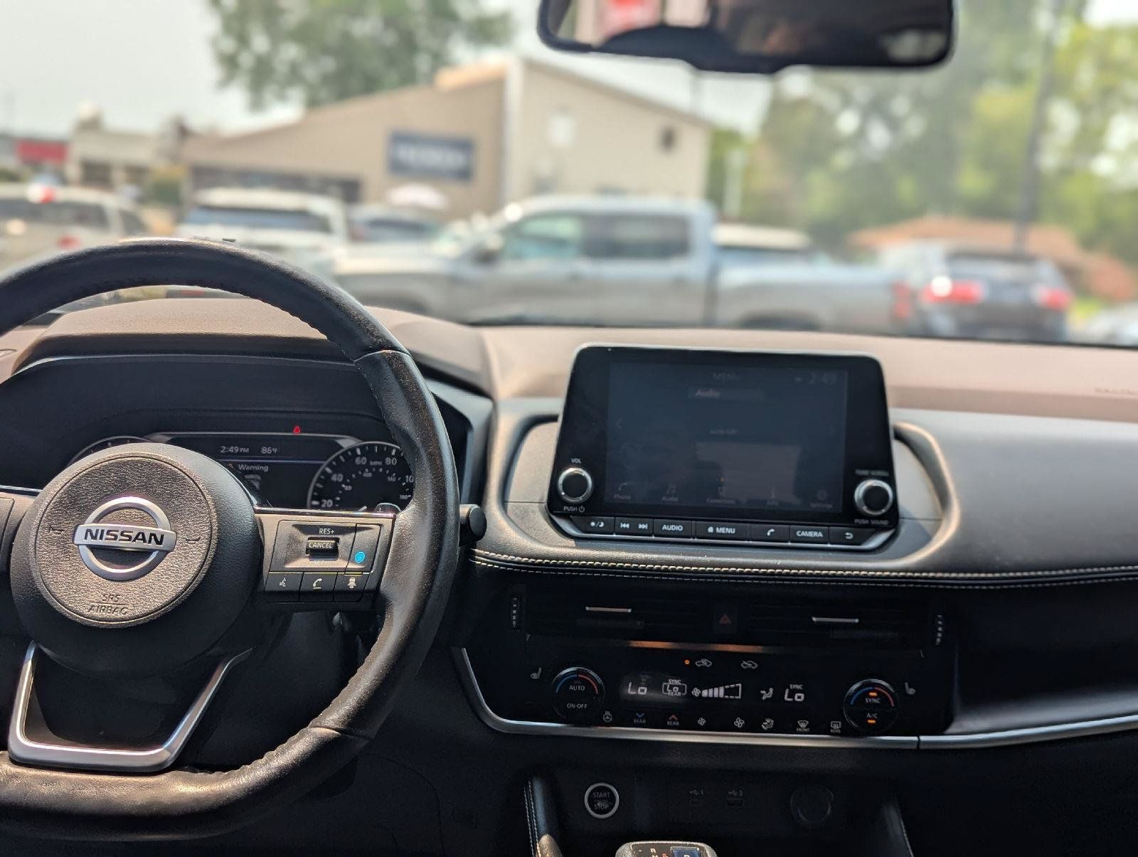 Used 2021 Nissan Rogue SL AWD/4WD image 3