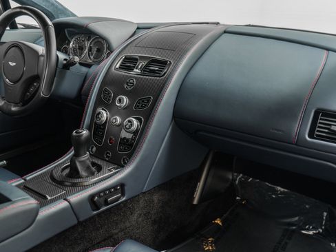 Used 2017 Aston Martin V12 Vantage S image 14