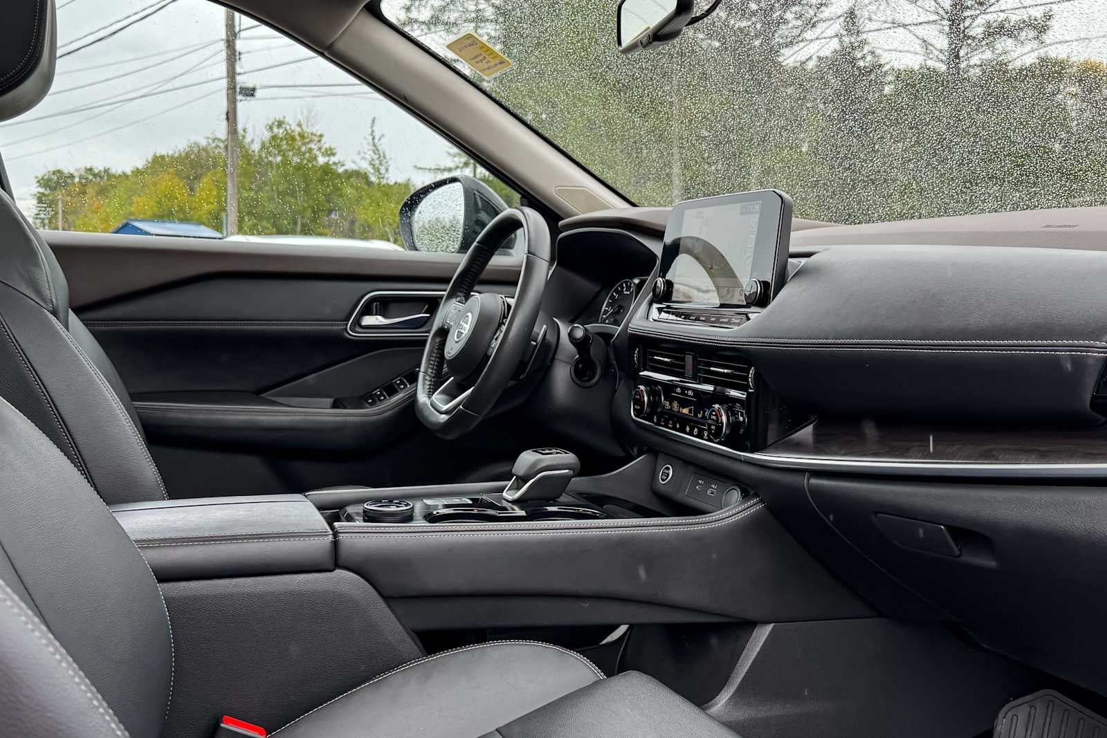 Used 2021 Nissan Rogue SL w/ Premium Package AWD/4WD image 10