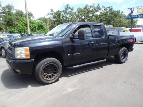 Used 2009 Chevrolet Silverado 1500 LT w/ Power Pack Plus image 2
