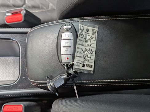 Used 2021 Nissan Kicks SV FWD image 33