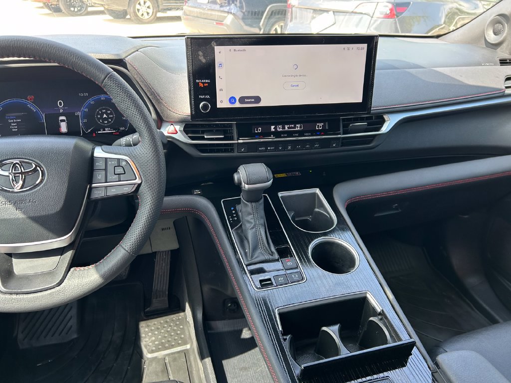 Certified 2025 Toyota Sienna XSE w/ XSE Plus Package FWD image 20