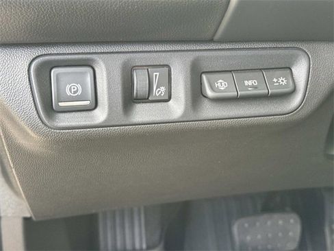 Used 2021 GMC Acadia Denali w/ Denali Technology Package image 27