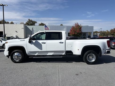 New 2026 Chevrolet Silverado 3500 High Country AWD/4WD image 5