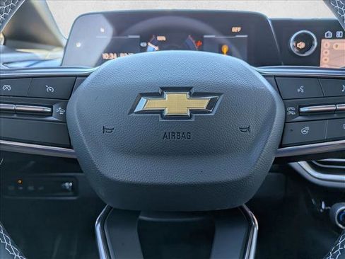 New 2026 Chevrolet Equinox EV LT image 15