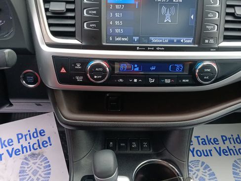 Used 2018 Toyota Highlander XLE image 13