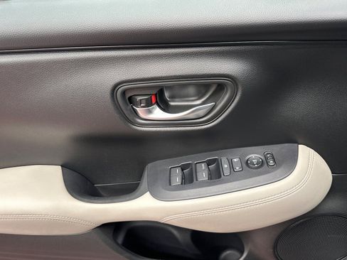 Used 2024 Honda HR-V LX image 14