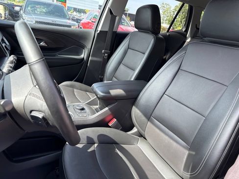 Used 2024 GMC Terrain SLT FWD image 12