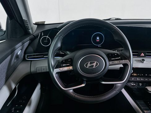 Used 2024 Hyundai Elantra Limited image 17