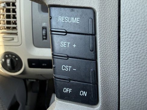 Used 2008 Ford Escape XLT AWD/4WD image 24