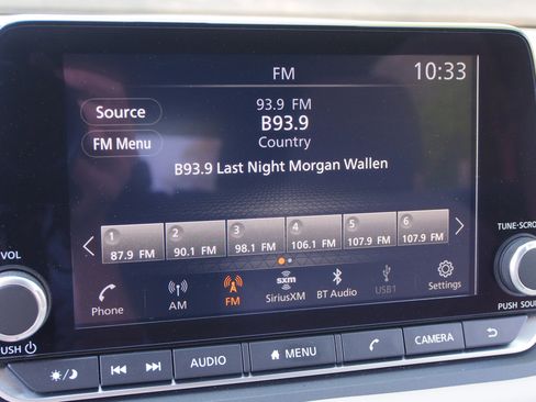 Used 2023 Nissan Rogue SV image 27