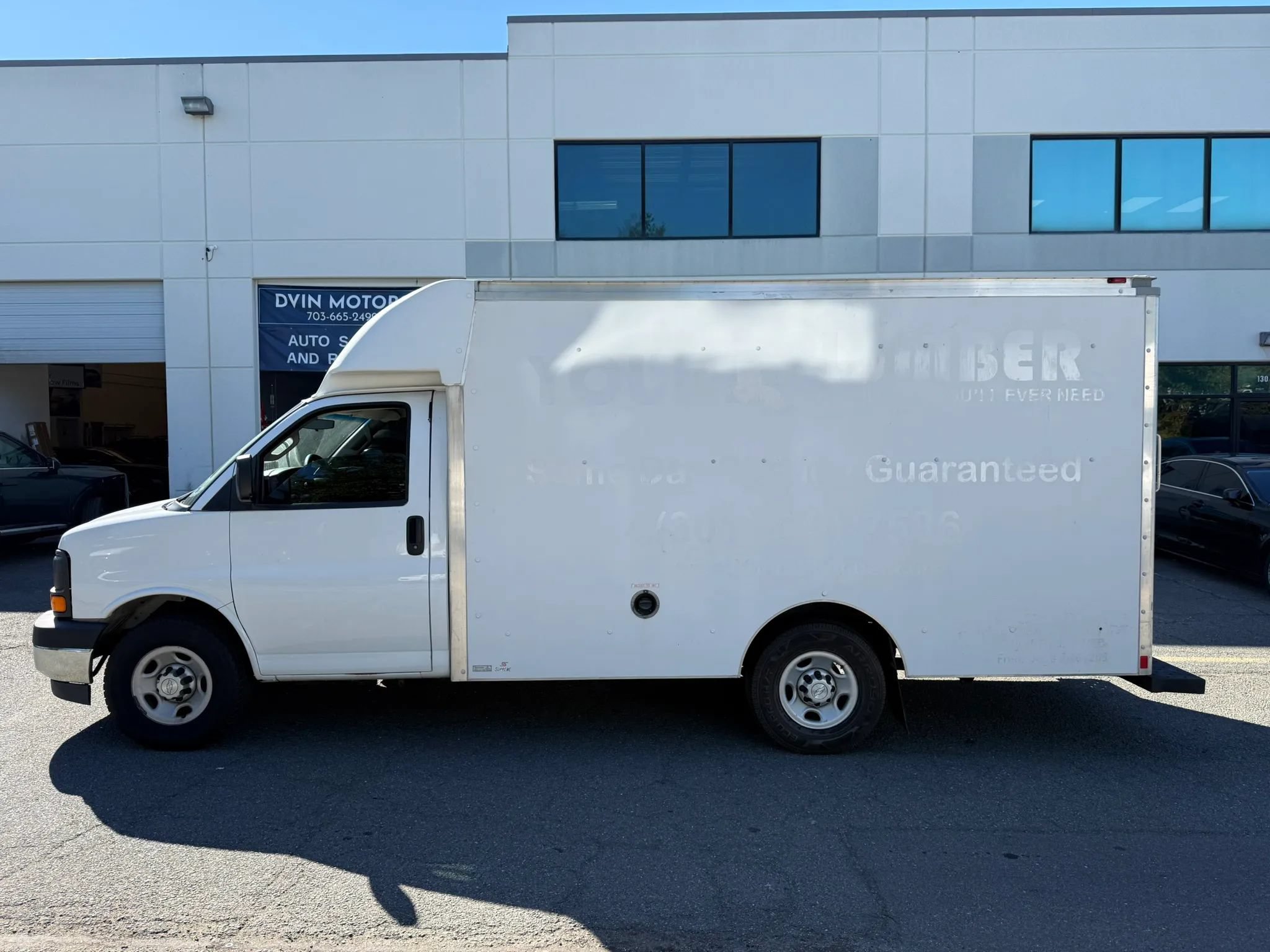 Used 2017 Chevrolet Express 3500 RWD image 9