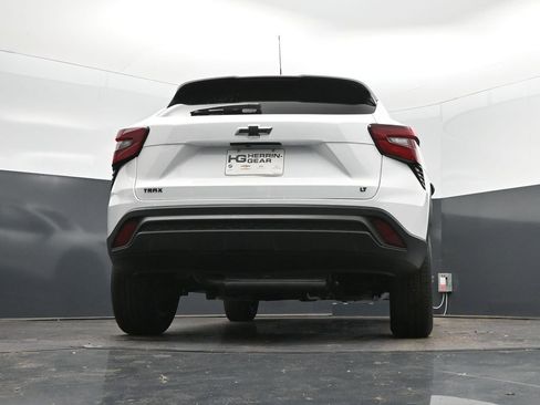 New 2026 Chevrolet Trax LT FWD image 41
