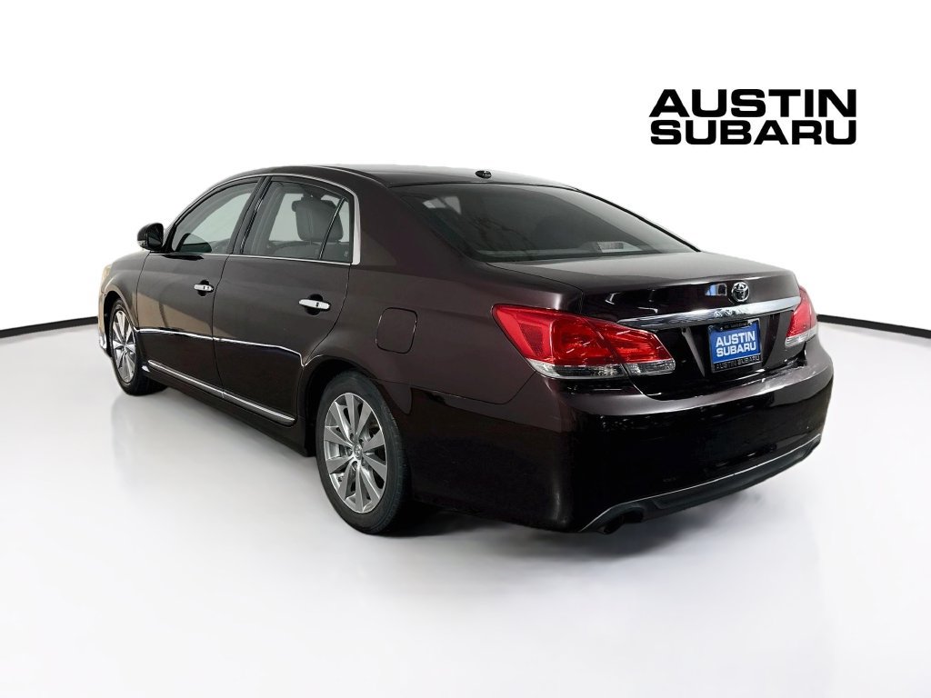 Used 2012 Toyota Avalon Limited FWD image 5