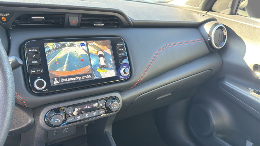Used 2023 Nissan Kicks SR w/ SR Premium Package FWD image 30