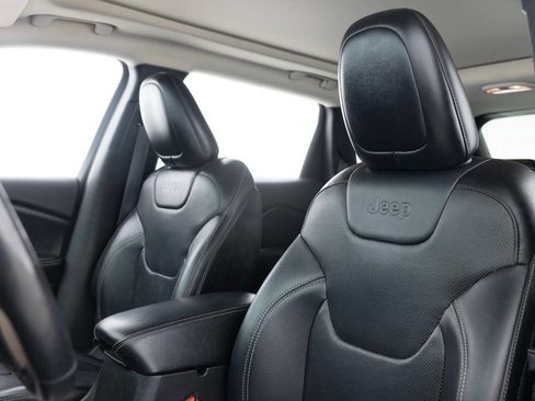 Used 2014 Jeep Cherokee Limited image 22