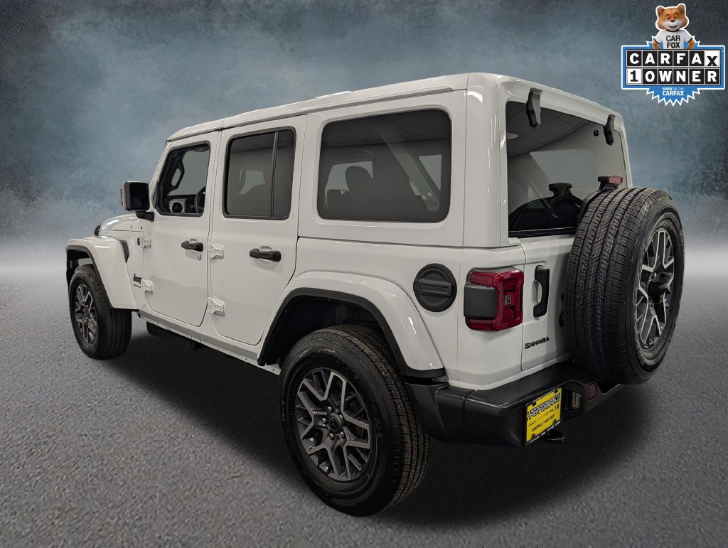 Used 2026 Jeep Wrangler Unlimited Sahara AWD/4WD image 6