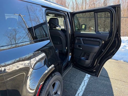 New 2026 Land Rover Defender 110 X-Dynamic SE image 16