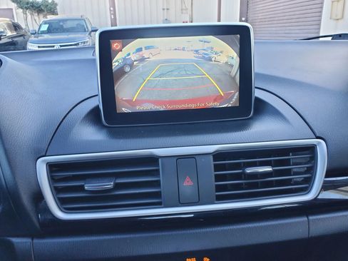 Used 2016 MAZDA MAZDA3 i Sport image 38