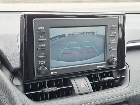 Used 2022 Toyota RAV4 XLE image 14