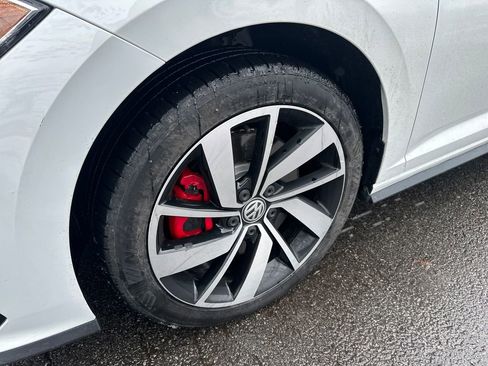 Certified 2021 Volkswagen Jetta GLI image 2