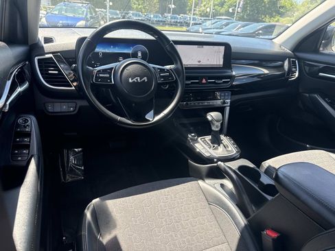 Used 2024 Kia Seltos S AWD/4WD image 14