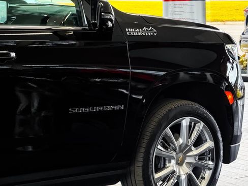 Used 2021 Chevrolet Suburban High Country w/ Premium Package image 19