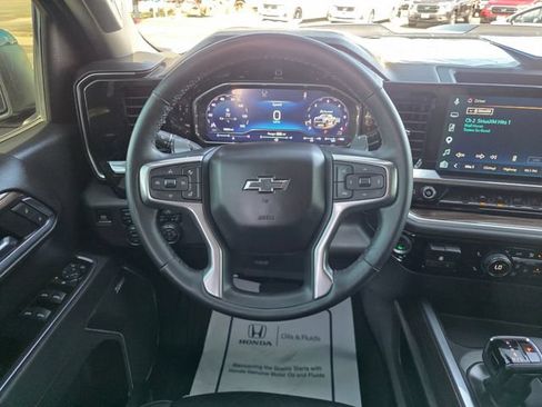 Used 2025 Chevrolet Silverado 1500 LT Trail Boss w/ Convenience Package II AWD/4WD image 26