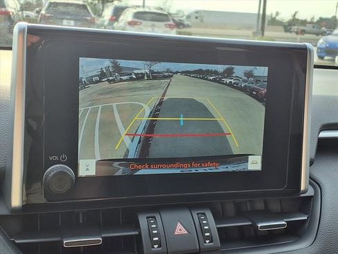 Used 2023 Toyota RAV4 XLE Premium image 18