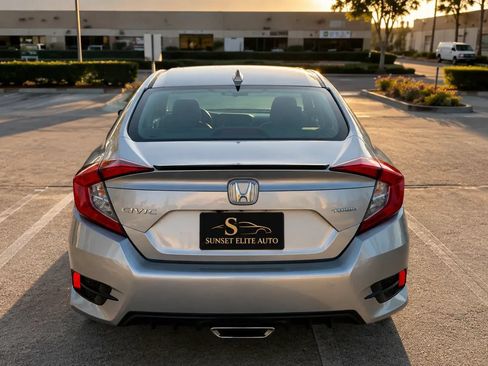 Used 2019 Honda Civic Sport image 11