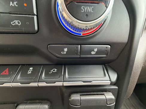 Used 2019 GMC Sierra 1500 SLE w/ SLE Value Package AWD/4WD image 24