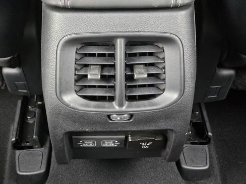 Used 2022 Jeep Cherokee Latitude Lux image 36