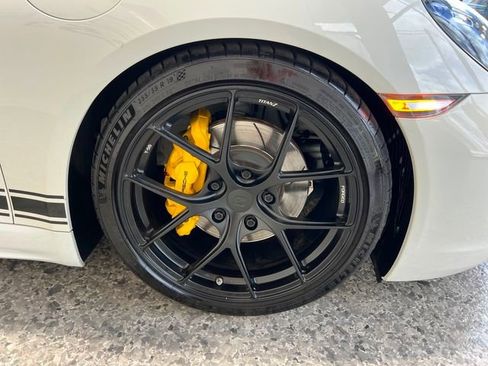 Used 2018 Porsche 718 Cayman S image 36