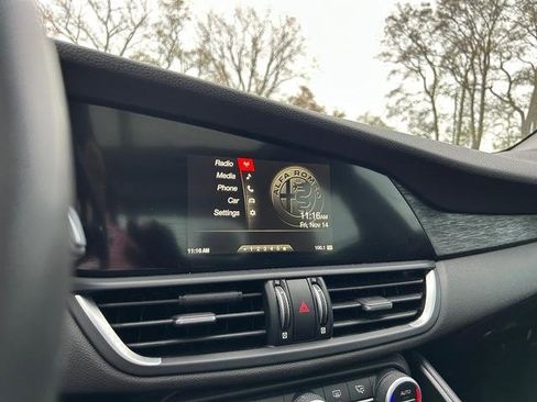 Used 2019 Alfa Romeo Giulia Sprint w/ Cold Weather Package image 9